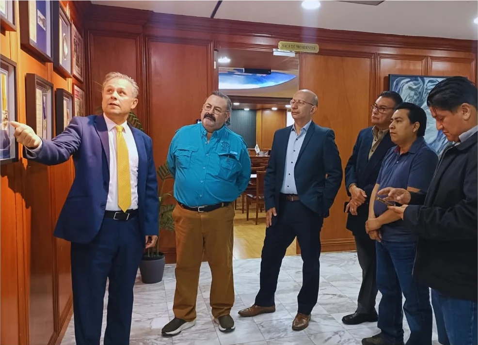 Recorrido por la sede de la CONCANACO SERVYTUR junto a la Sala de Presidentes
